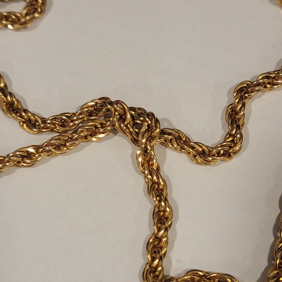 Vintage Signed Roman, Cornelian stone Oval Pendant, Gold Tone. - Picture 5 of 14